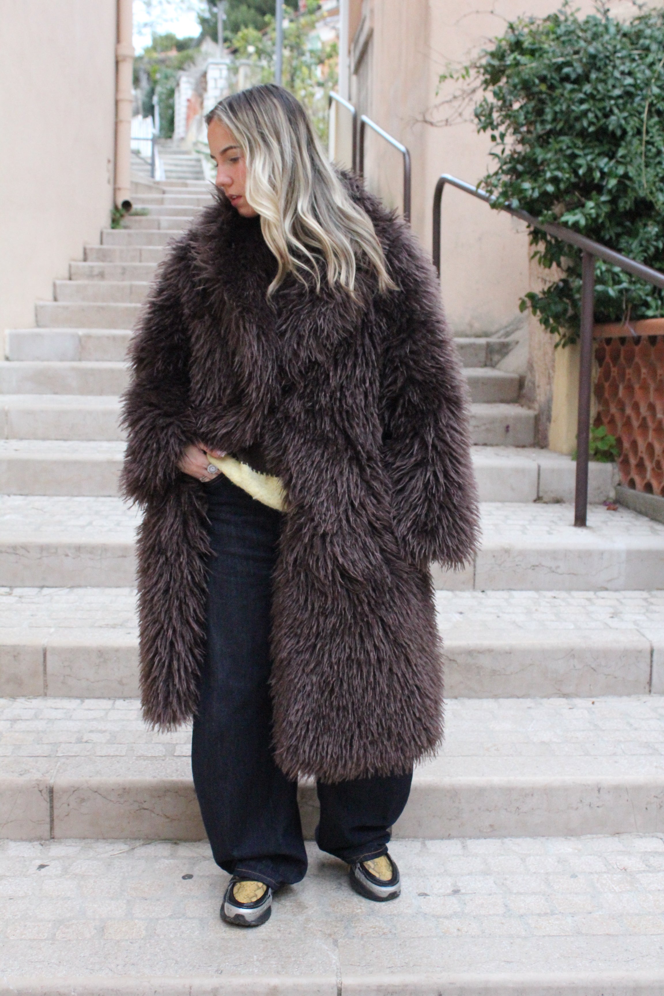 Manteau Mila en fausse fourrure