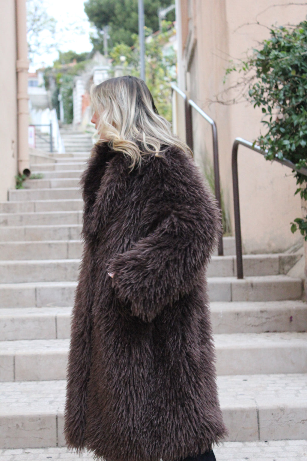 Manteau Mila en fausse fourrure